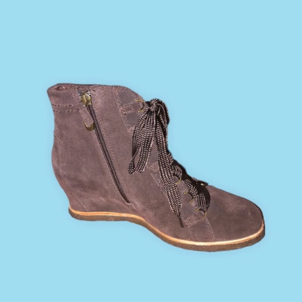 Earth Kalmar Chocolate Wedge Boots - Picture 2 of 4